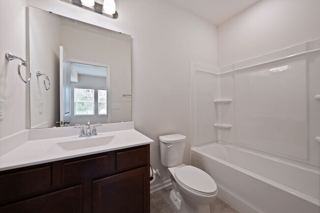 Building Photo - Available Early August! 4 Bed, 3.5 Ba in W...