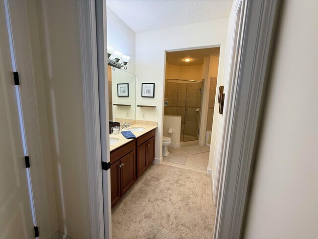 Building Photo - 20 Orange Ave