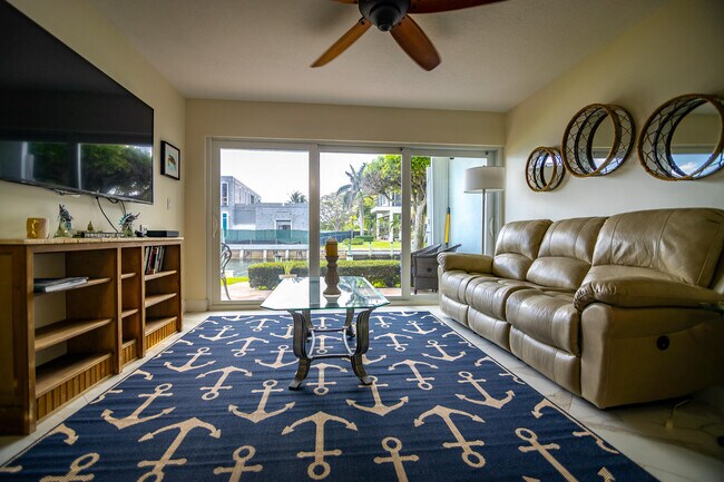 Building Photo - 68 Yacht Club Dr