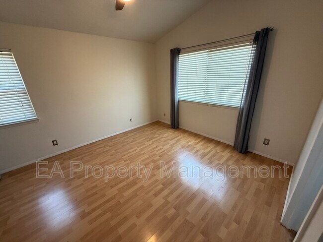Building Photo - 1515 Marble Ave NW