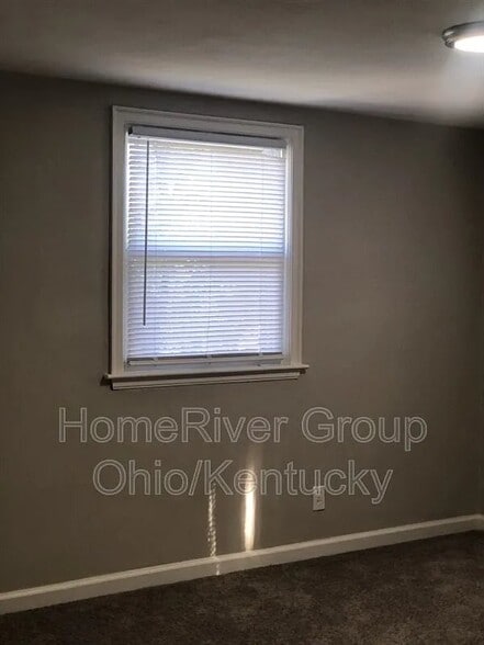 Building Photo - 2369 Taylor Ave