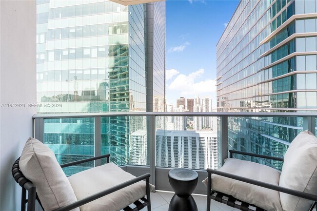 Building Photo - 200 Biscayne Blvd Way