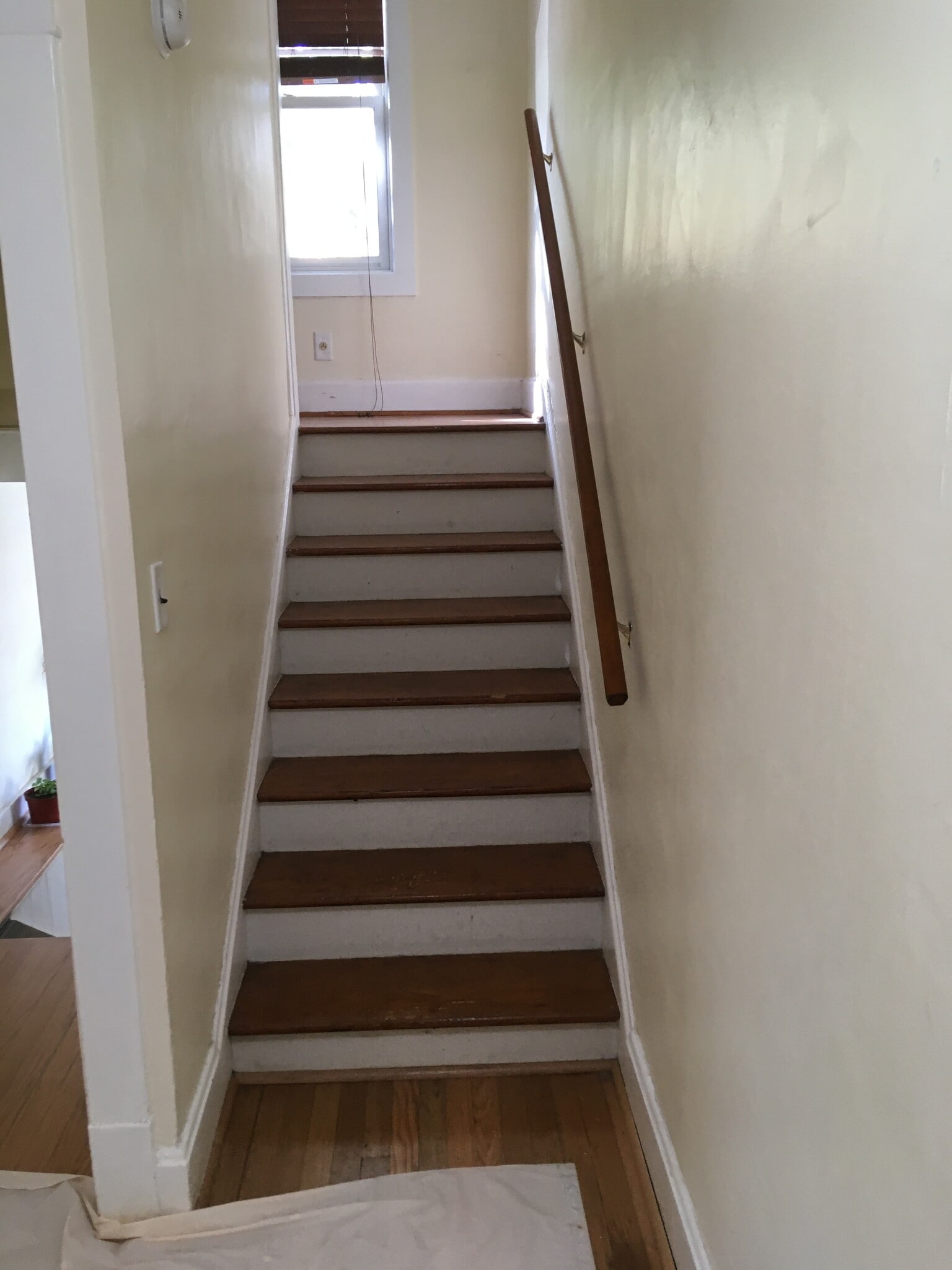 Stairway to bedrooms - 5687 Colonels Dr