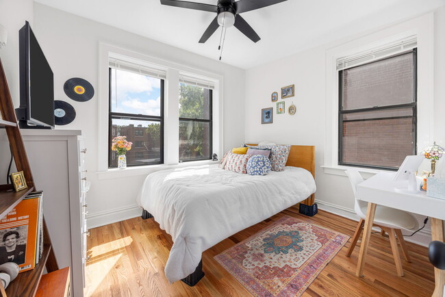 Building Photo - 721 Limit Ave