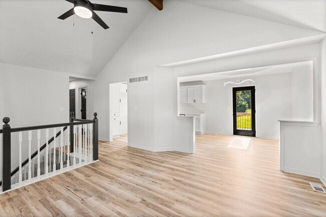 Building Photo - 16209 Speaker Ave