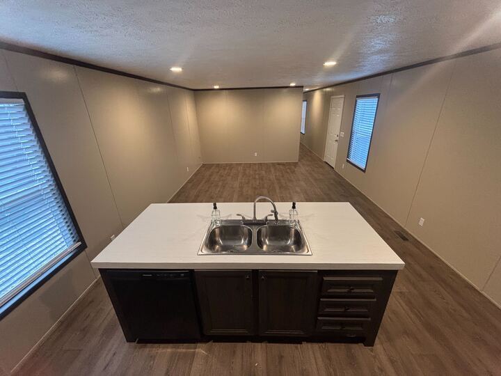 Building Photo - 601 Kathy St