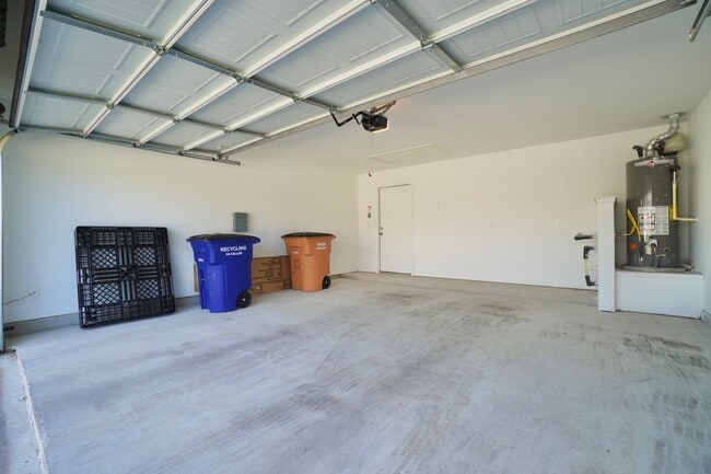 Building Photo - 10709 Steinbeck Dr