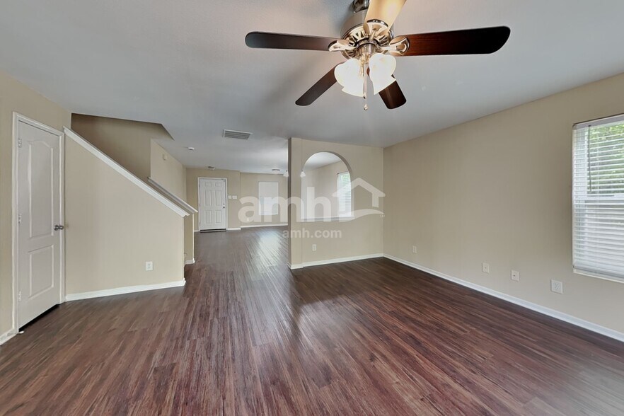 Building Photo - 1320 Perga Ct