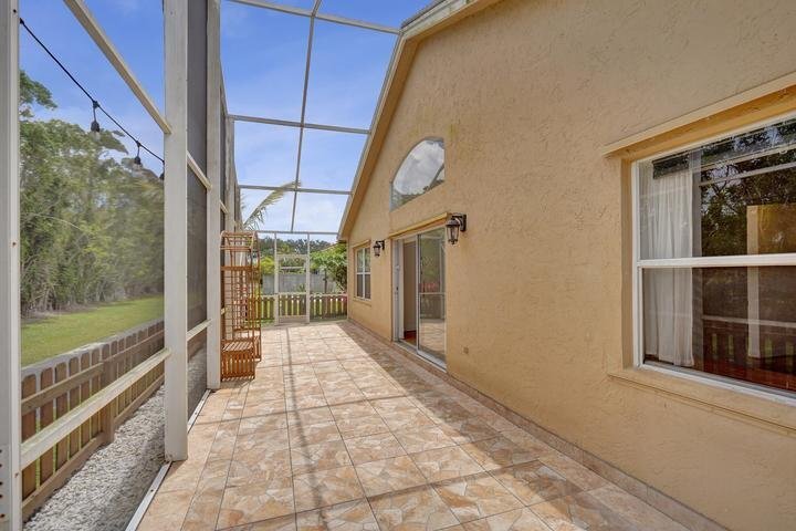 Building Photo - 6817 Barnwell Dr