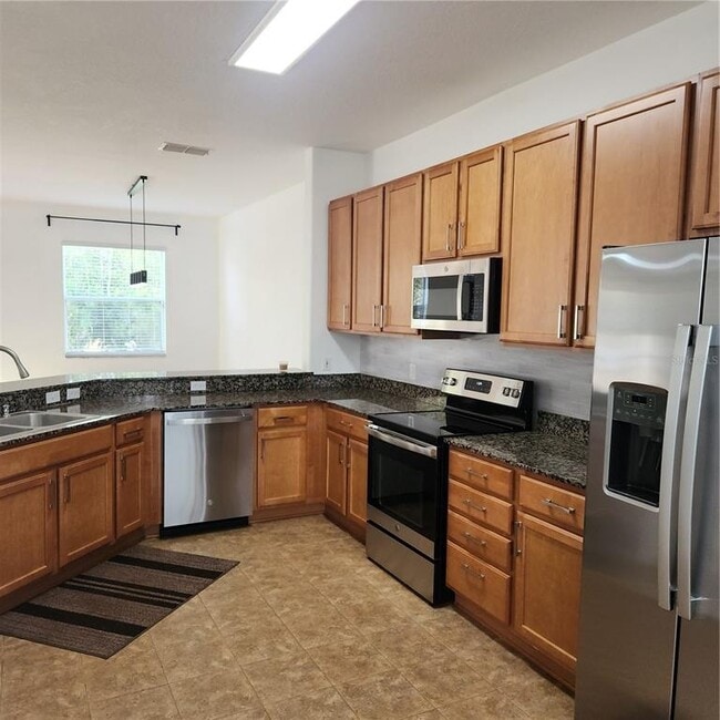 Building Photo - 3048 Chessington Dr