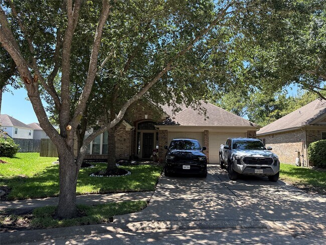Building Photo - 7418 Lakesage Ln