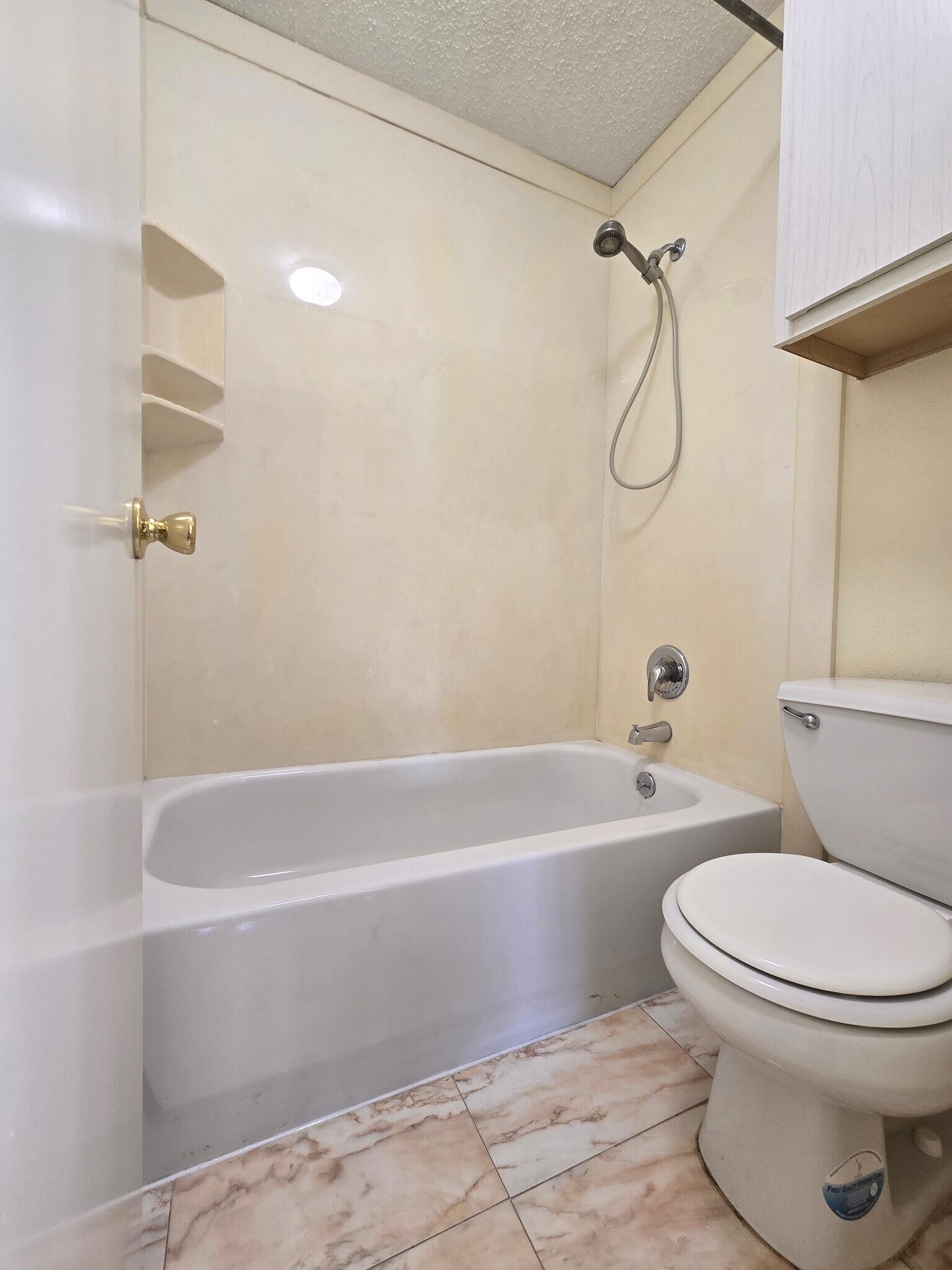 Attached bath - 2750 Holly Hall St