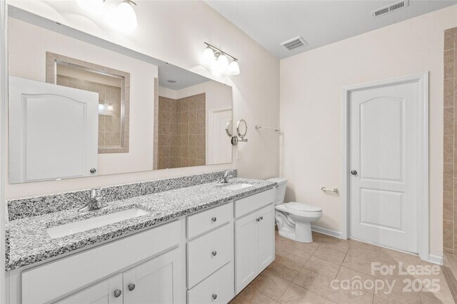 Building Photo - 720 Wood Lily Dr