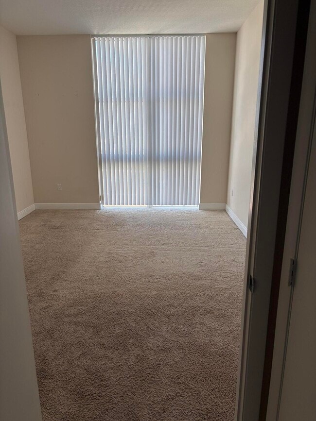 Building Photo - 550 Okeechobee Blvd