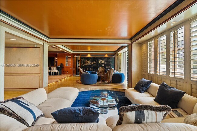 Building Photo - 11111 Biscayne Blvd