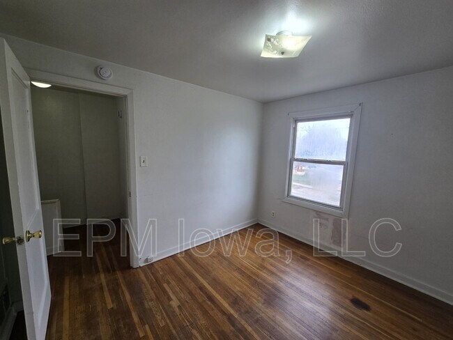 Building Photo - 269 Madison St