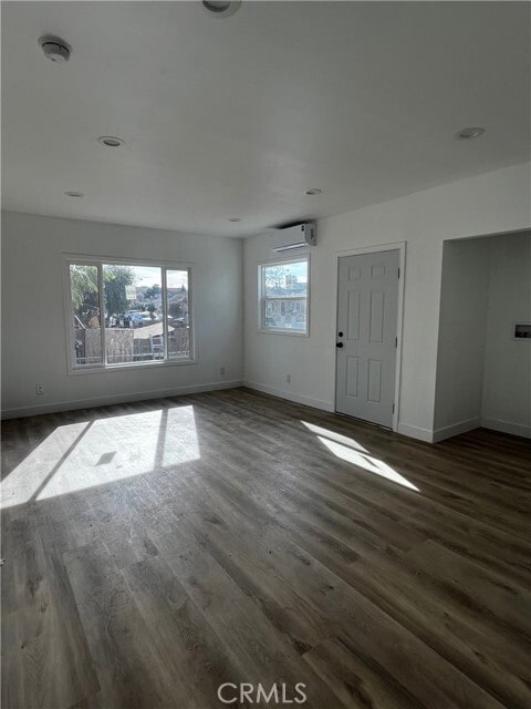 Building Photo - 1125 W 43rd St