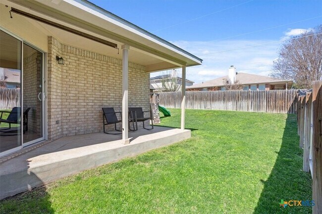 Building Photo - 709 Bighorn Dr