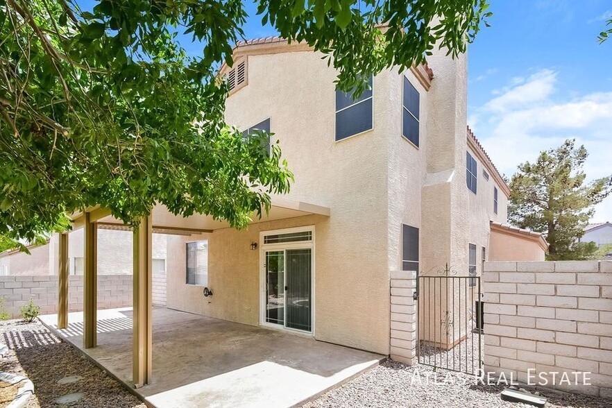 Building Photo - 8920 Picket Fence Ave