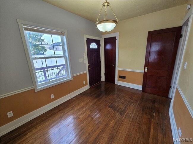 Building Photo - 137 Commonwealth Ave