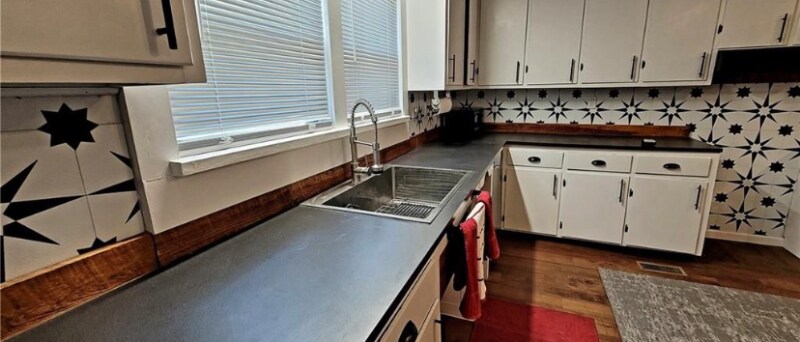 Building Photo - 434 Grimsley Rd