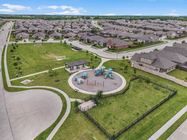 Building Photo - 2329 Briscoe Rnch Dr