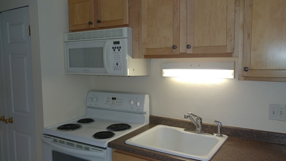 Building Photo - 70 N Grant St