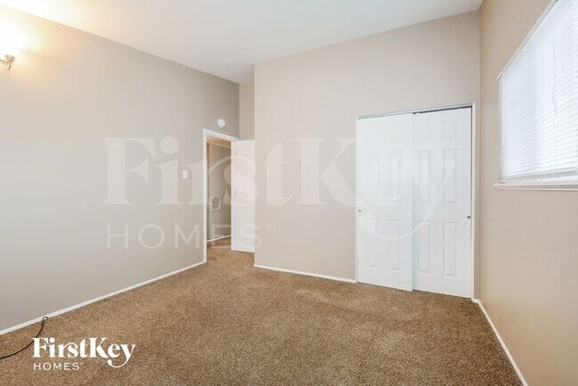 Building Photo - 1295 Ensenada Dr