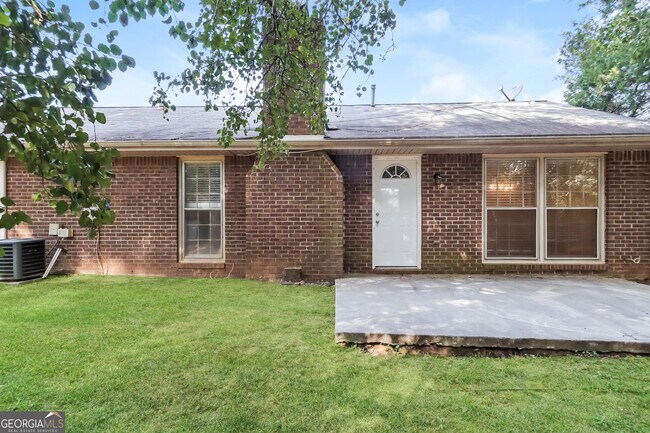 Building Photo - 1877 Brandy Ln SE