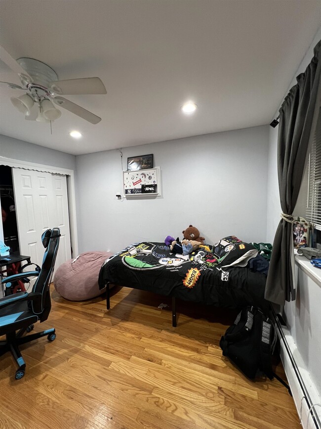 Building Photo - 3586 John F. Kennedy Blvd