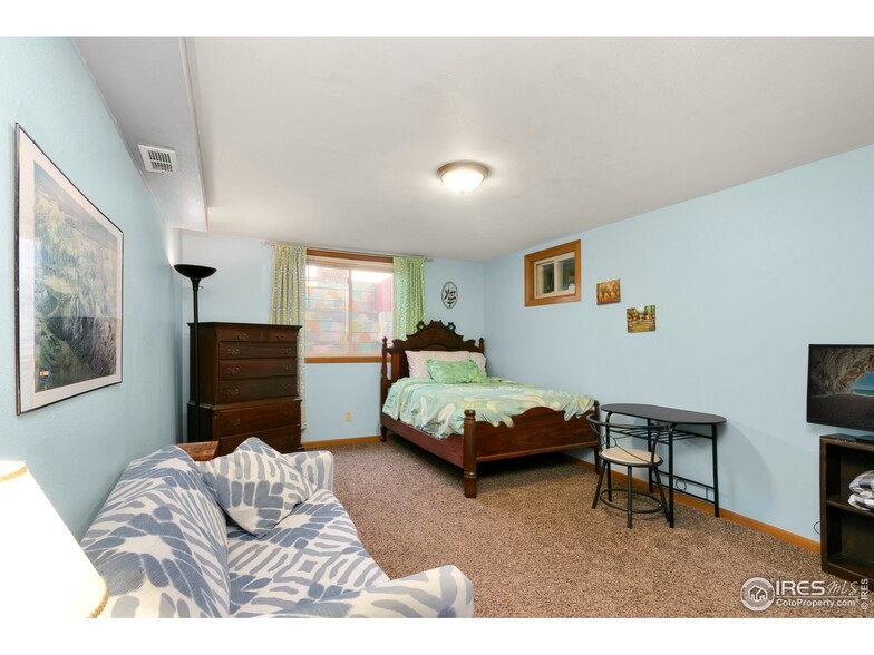 Bedroom 3 - 1712 W Prospect Rd