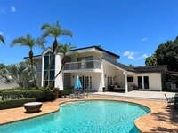 Building Photo - 7550 SW 82nd Ct