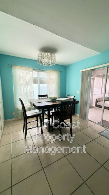 Building Photo - 11652 Pawley Ave