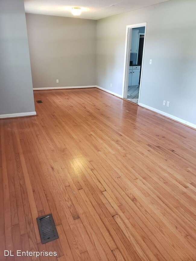 Building Photo - 3 br, 1 bath House - 1723 Hamill Road