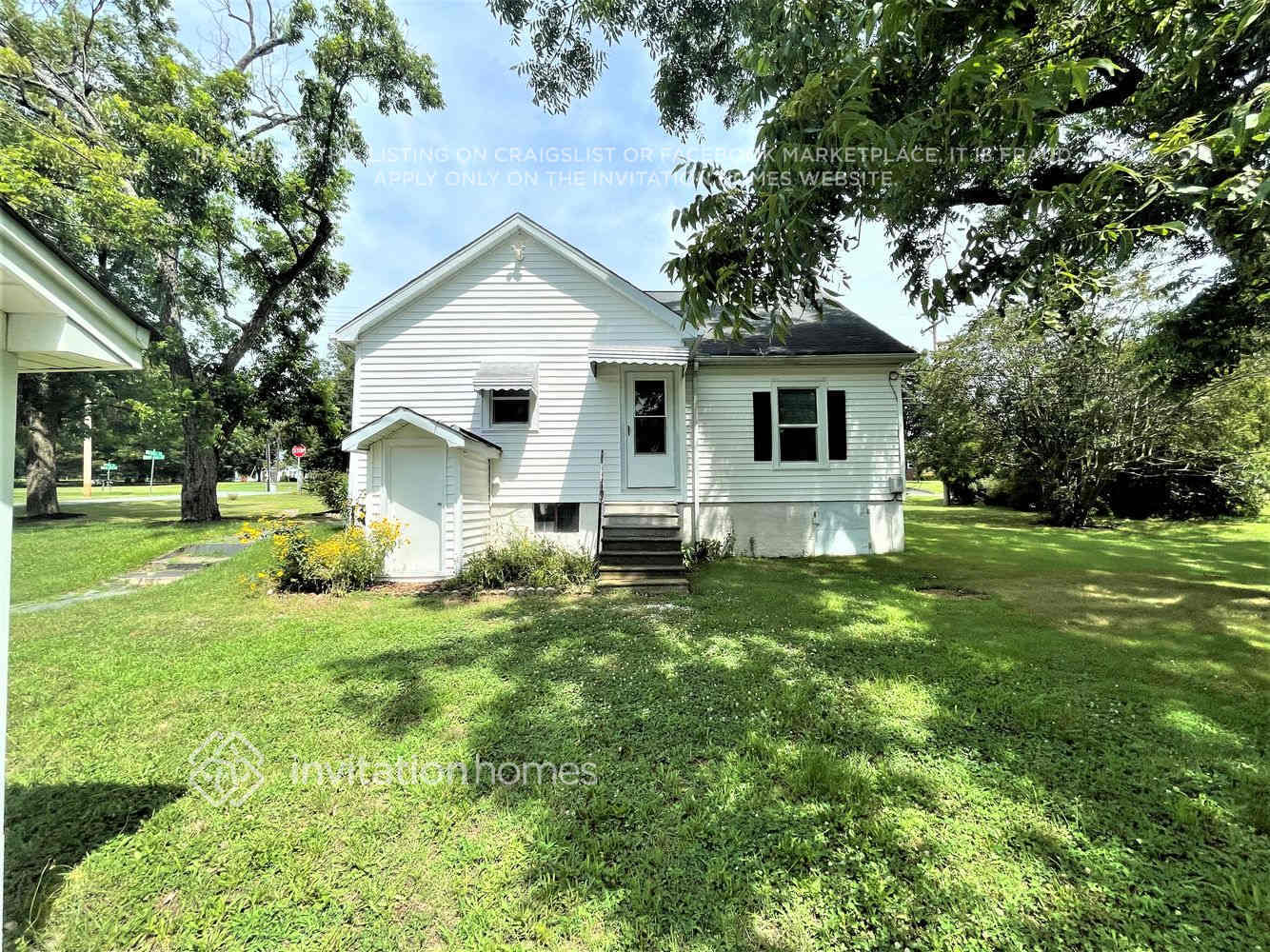 Building Photo - 2200 Centergrove Rd