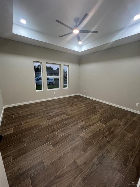 Building Photo - 11 E 13th St