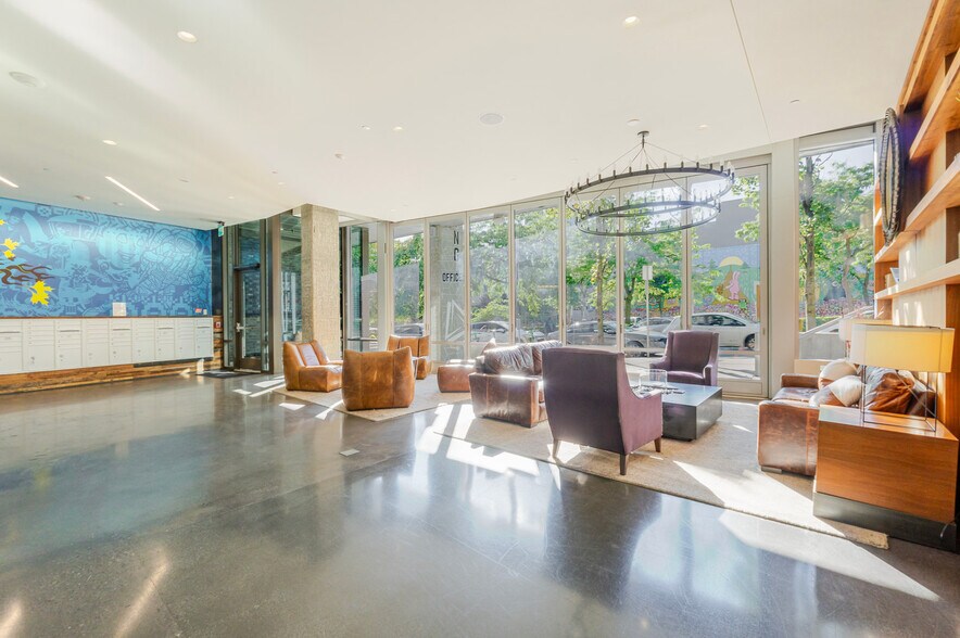 Building Photo - 225 Cedar St