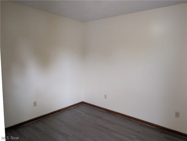 Building Photo - 1565 Whitehall Blvd