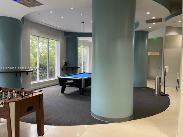 Building Photo - 4001 S Ocean Dr