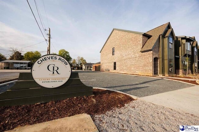 Building Photo - 501 W Cheves St