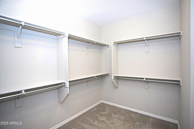 Building Photo - 7013 W Bajada Rd
