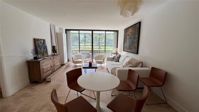 Building Photo - 20500 W Country Club Dr