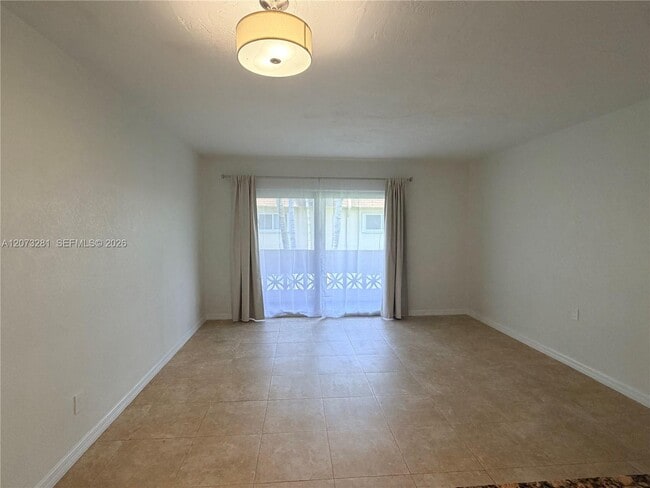 Building Photo - 14500 SW 88th Ave