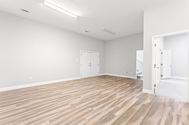 Building Photo - Fully Updated - Beautiful 3BR/2BA single-level home with a finished walk-out basement!