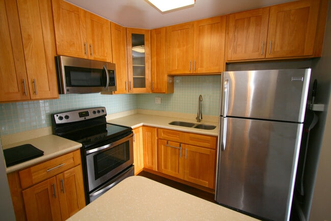 Building Photo - 785 Kinau St