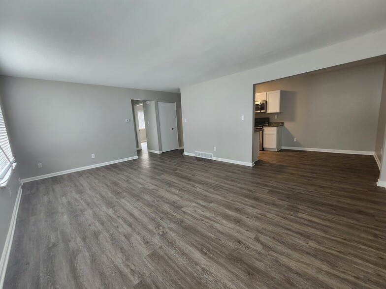 Building Photo - Vester Apartments