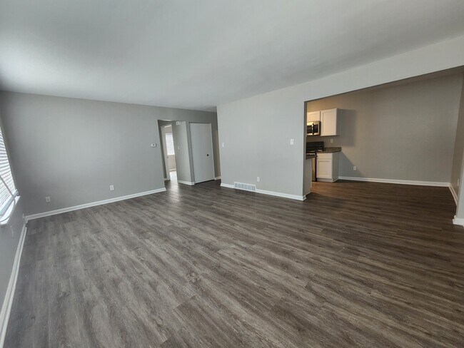 Building Photo - Vester Apartments