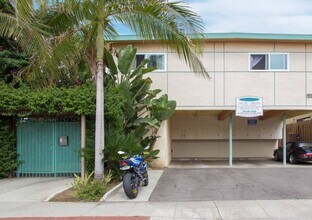 Building Photo - 12737 Matteson Ave