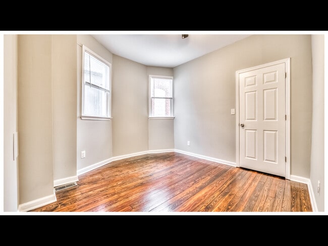 Building Photo - 614 McCabe Ave