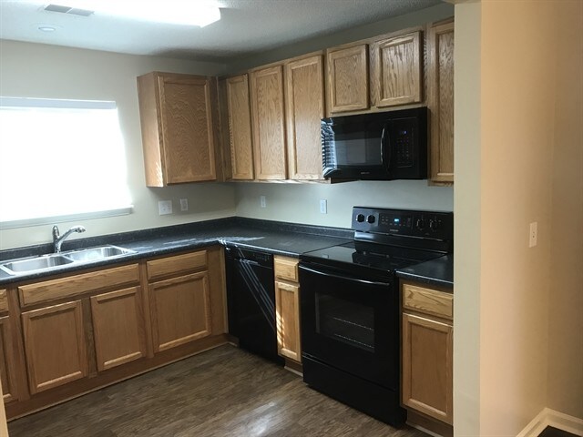 Building Photo - 168 Stoney Crossing